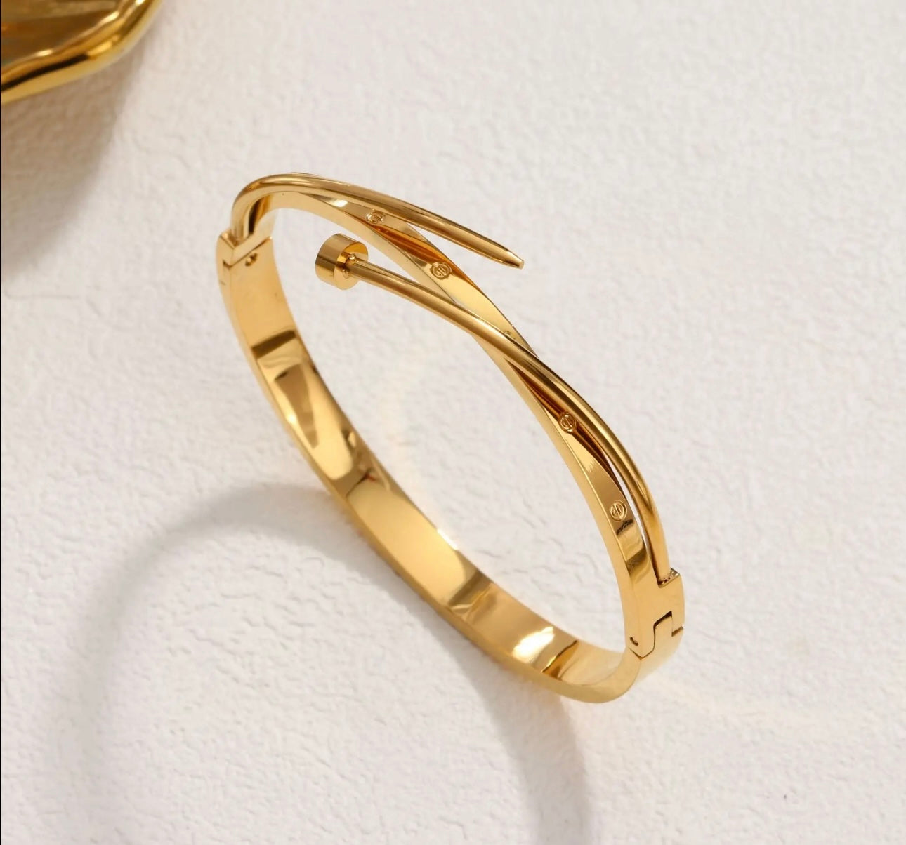 Helix Bangle - Gold
