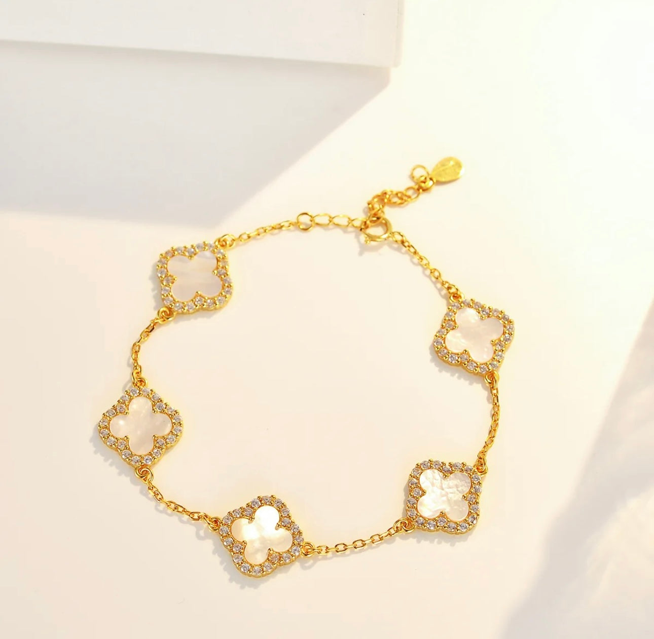 Pearl Clover Bracelet